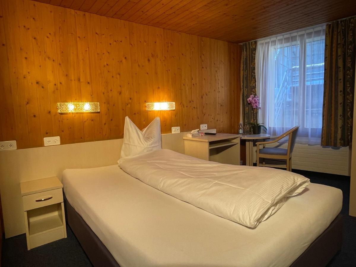 Hotel Dinh 2*