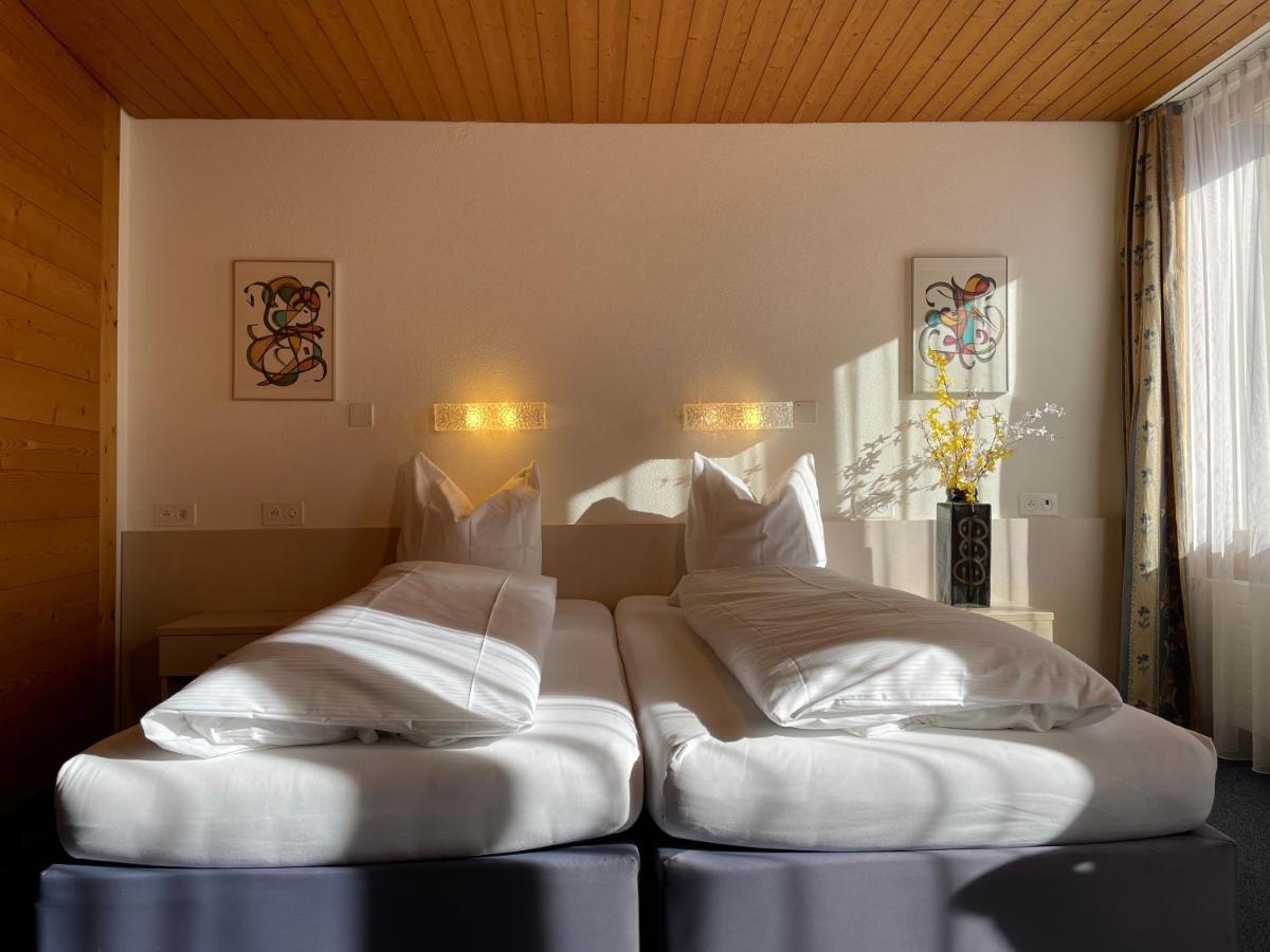 Dinh Hotel 2*