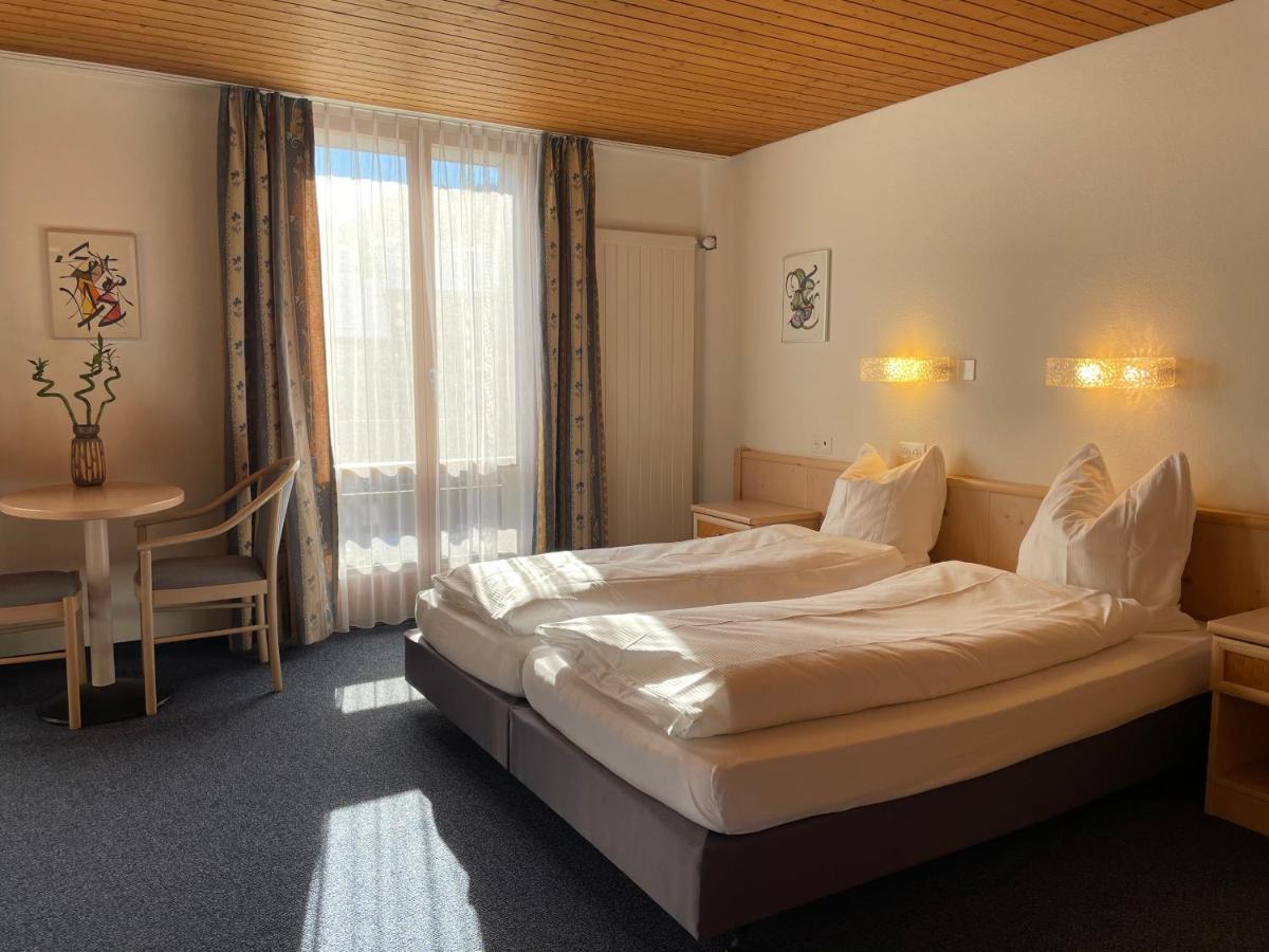 Dinh 2* Zweisimmen