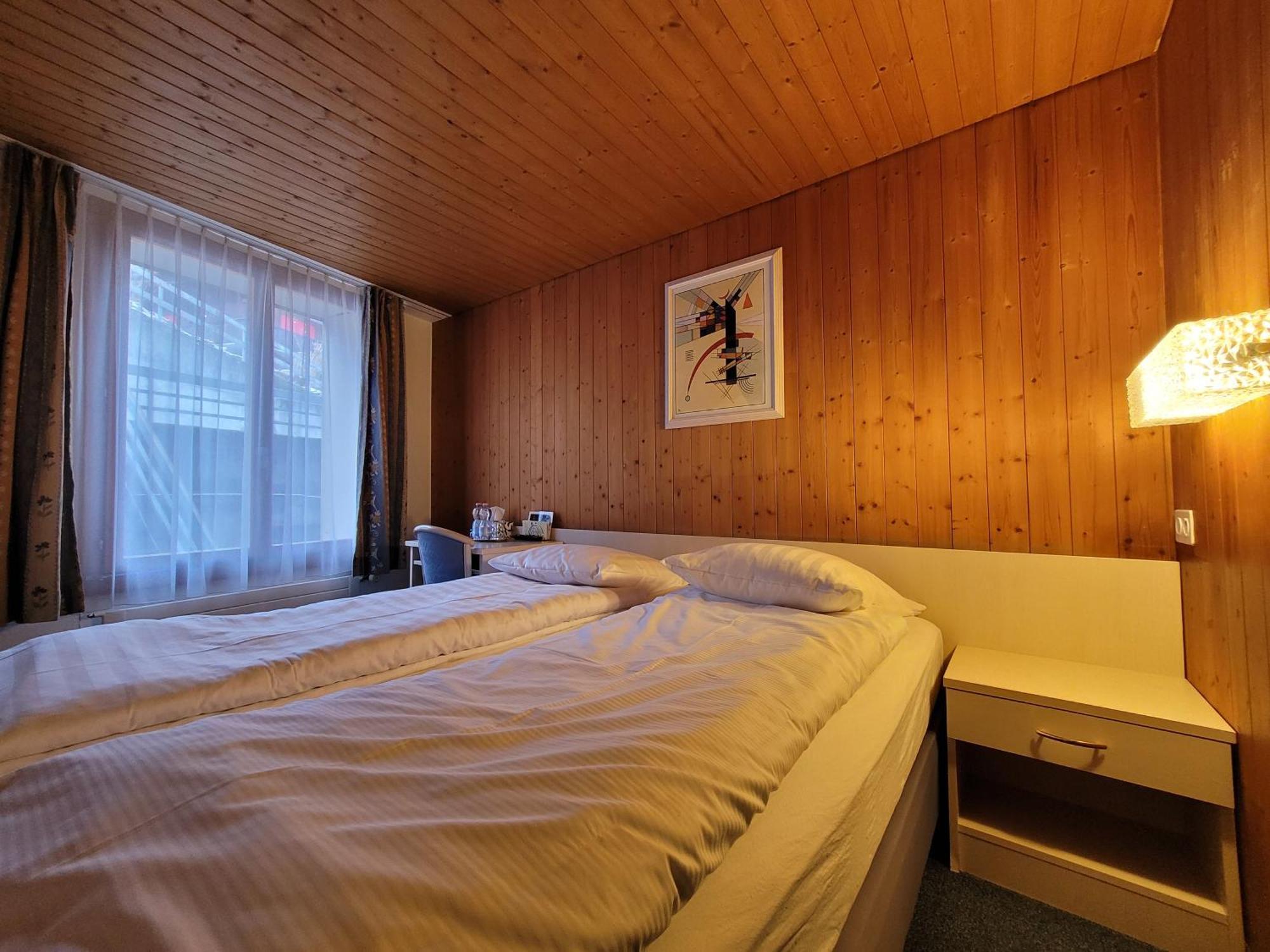 Dinh 2* Zweisimmen